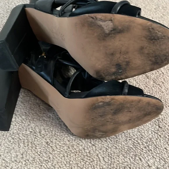 BCBG black heels - Picture 6 of 10